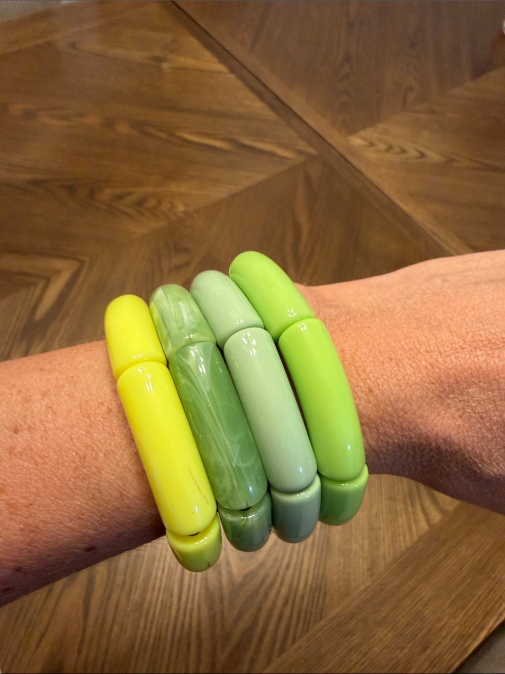 Green Resin Stretch Bracelet Set - Lightweight Fashion Bracelets